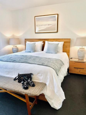 The Waterfront Apartment